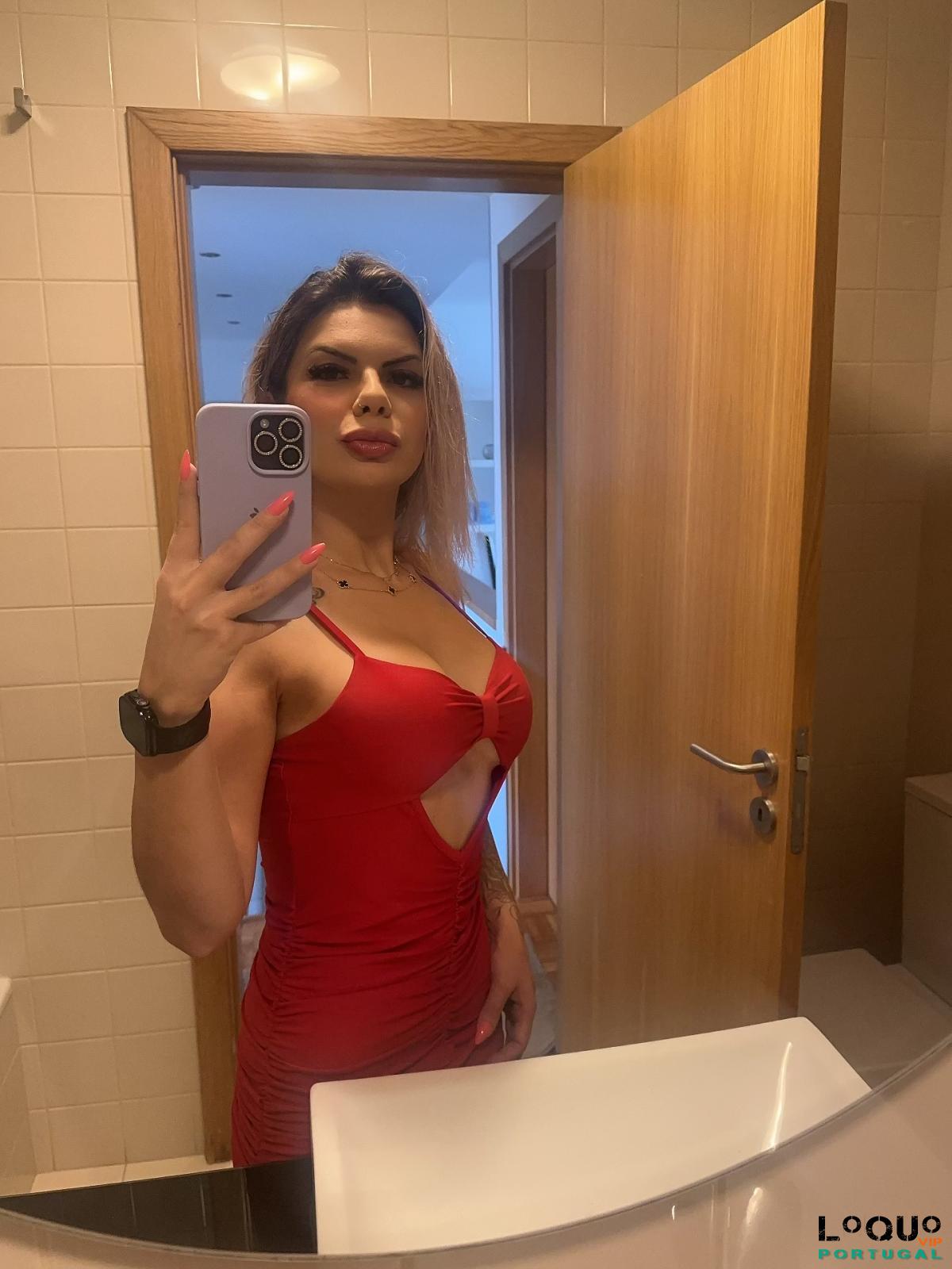 Acompanhantes Aveiro: Uma Loira que vai te satisfazer!!