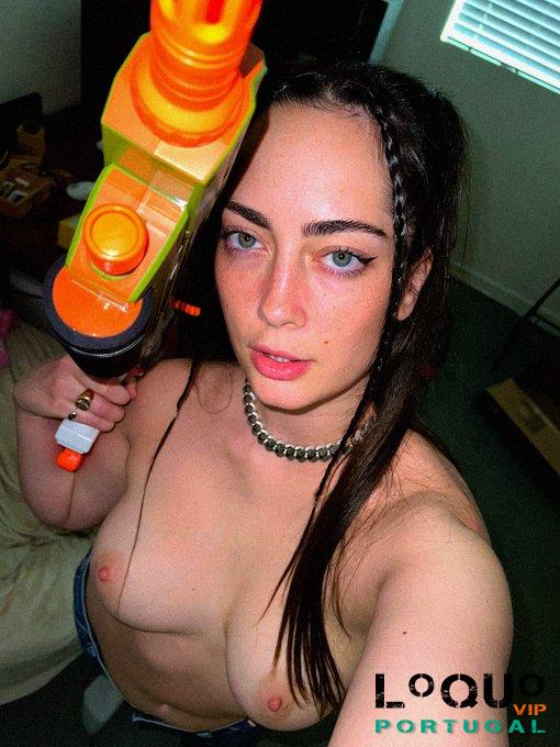 Acompanhantes Évora: DONA DE CASA COM UM GRANDE BUNDO PARA HOJE