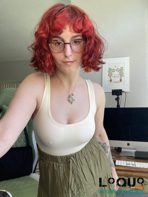 Acompanhantes Porto: UM BURRO DE ROUPA SEM COMPLEXOS